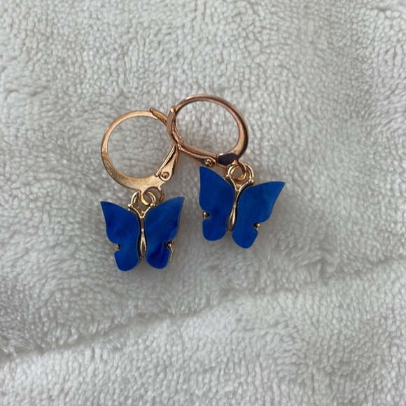 Jewelry - Blue butterfly earrings